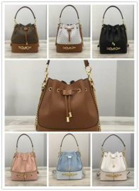 Picture of Michael Kors Lady Handbags _SKUfw118432199fw